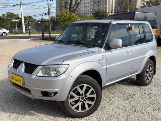 MITSUBISHI PAJERO TR4 2.0 4X4 16V 140CV FLEX 4P AUTOMÁTICO MITSUBISHI PAJERO TR4 2.0 4X4 16V 140CV FLEX 4P AUTOMÁTICO